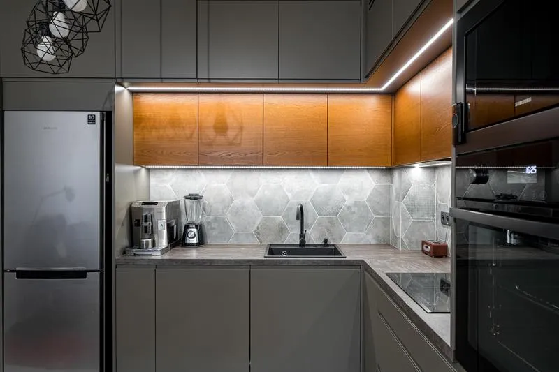 Montaż oświetlenia LED