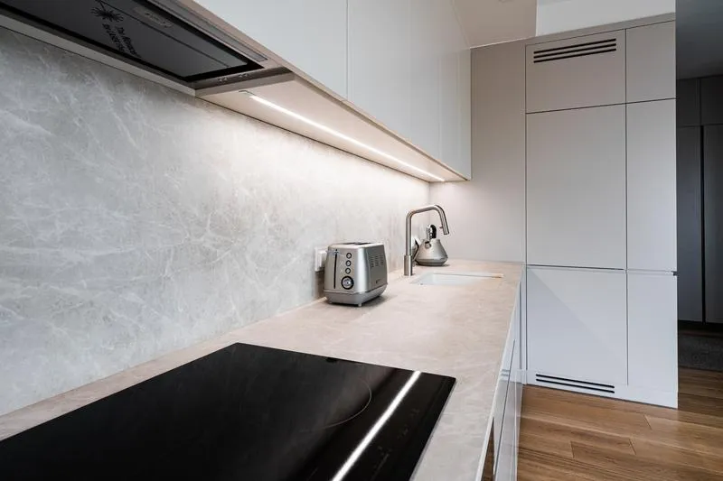 Oświetlenie pod szafkami kuchennymi